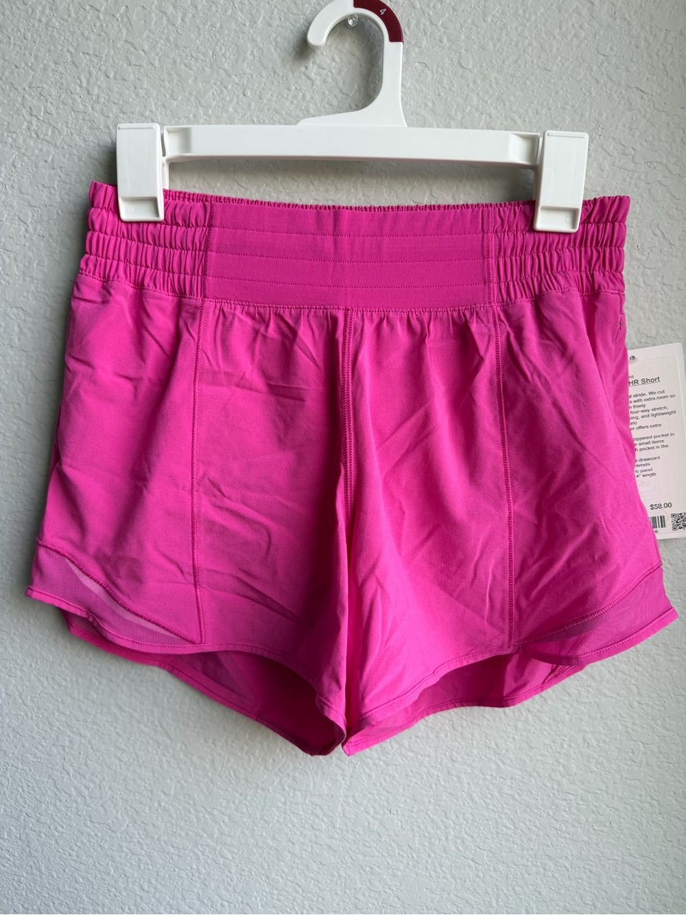 NWT Lululemon Hotty Hot HR short Sonic Pink 4” inseam - Picture 4 of 9